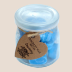 Soja lõhnavaha põldmurakas — sinised südamekujulised lõhnavahad klaaspurgis