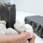 Kooriv kasitooseep pimsskividel elustiilifoto kasitoos valmistatud