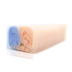 Eksootilise lõhnaga seebiplokk seebiplokk küljelt vaadatuna