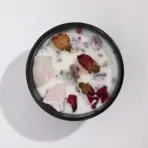 Kristallküünal Rooskvarts — kõrvaltvaade