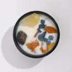 Kristallküünal Tsitriinkülmal — Rõõmsameelne Sidruniküünal Sodaliitkiviga — kõrvaltvaade