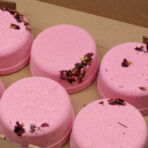 lilleline vannipomm patšuli — käsitöö detailid ja tekstuur