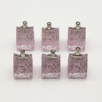 maasika huulepalsam looduslike koostisosadega lähedalt