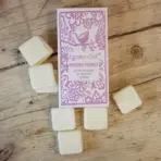 Pojengi Lõhnavaha Sojavahast — 8 Melit Romantilist Lillelist Aroomi — kõrvaltvaade