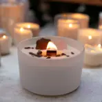 Sakraaltsakra Kristalliküünal — lähivaade