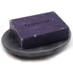 Hall seebikivialus klassikalisel ovaalsel kujul – looduslik steatiitkivi — kõrvaltvaade