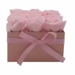 Seebilill Roosa Ruut — 9 Roosat Seebiroosi Elegantses Ruudukujulises Kinkekarbis