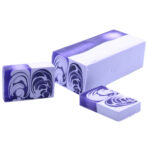 Sirelilõhnaline seebiplokk seebiplokk küljelt vaadatuna