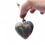 Suur puitsüda lind ja lillemuster – vintage dekoratsioon emailitud puust