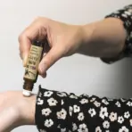 Pealkiri: Uneõli eeterlik segu roll-on Sleep — kummel, lavendel ja neroli rahustav aroom — pakend